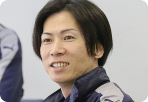  岡崎恭裕 